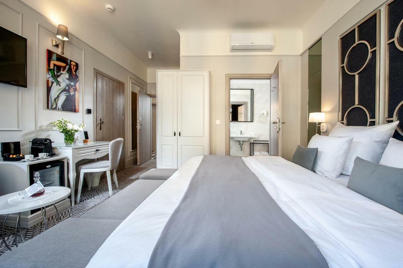 Amber Design Hotel apartamentowy 4*