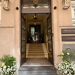 Amber Design Residence
